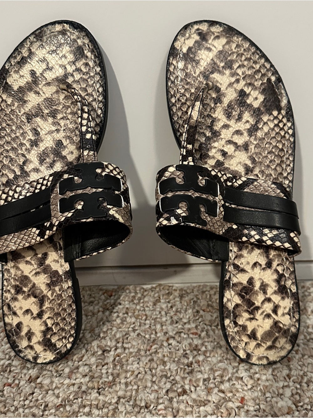Tory Burch Miller Snake Print Leather Sandals Size 10M - Picture 2 of 5